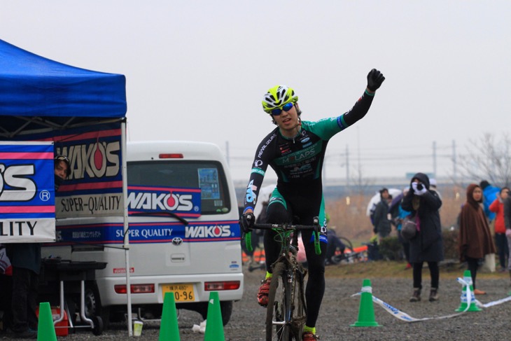 C2は圧倒的な力を見せつけた藤田 拓海(SNEL CYCLOCROSS TEAM)が優勝