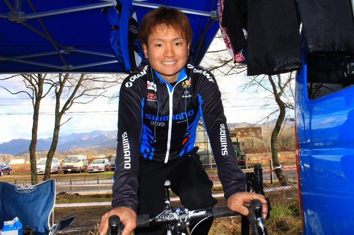 「高圧洗浄機とウタマロ石けんですね」(横山航太・シマノレーシング)