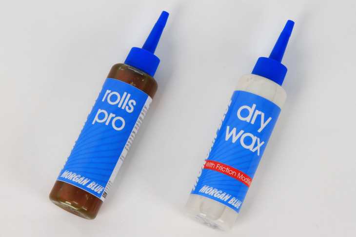 モーガンブルー rolls pro(右)、dry wax(右)