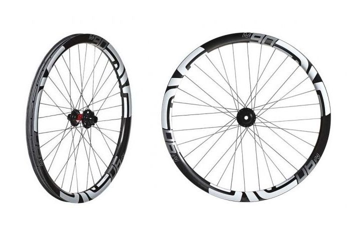 エンヴィ M90/ten(26インチ)
