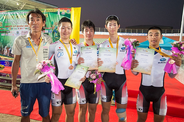 男子ジュニアチームパーシュート　3位の日本チーム（沢田桂太郎、安川義道、安田開、今村駿介）