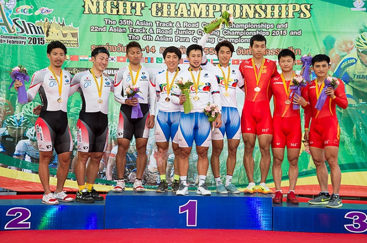 男子エリートチームスプリントで3位になった日本チーム(渡邉一成・新田祐大・雨谷一樹)