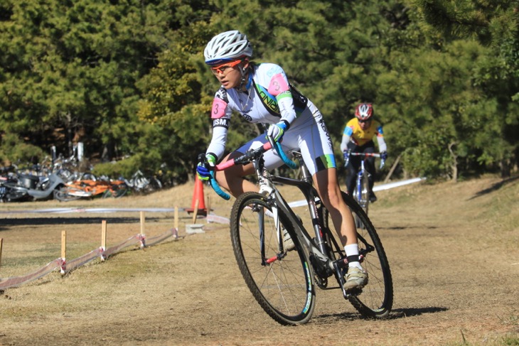 CL1は武田和佳(TEAM CHAINRING)が後続を離し勝利した