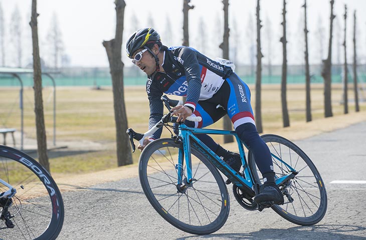 一般男子 決勝を走る宮澤崇史(レモネードベルマーレレーシングチーム)