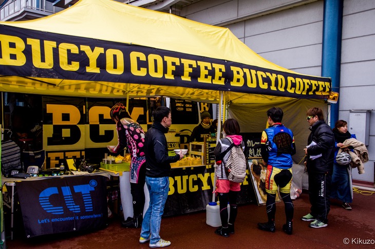 コーヒー、名古屋名物きしめん、マフィンやプロテインドリンクまで用意してくれたKAKO BUCYO COFFEEブース