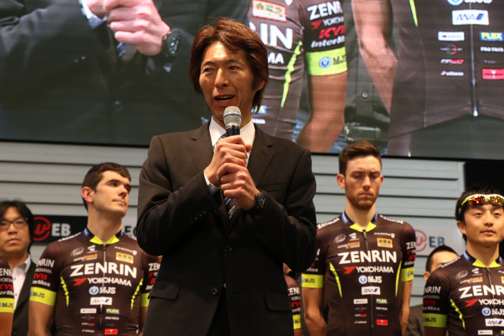 チームの相談役を務める今中大介氏(インターマックス会長)