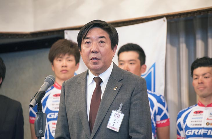 挨拶する山本龍前橋市長