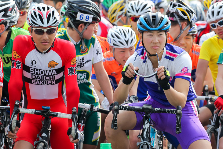 男子シード選手の沢田桂太郎（宮城・東北）と中村圭佑（東京・昭和一学園）