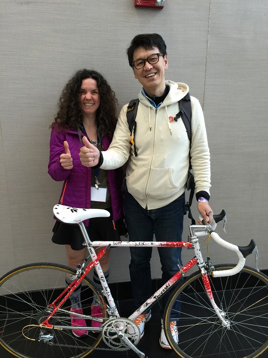 Julie Ann Pedalinoと愛車と記念撮影!