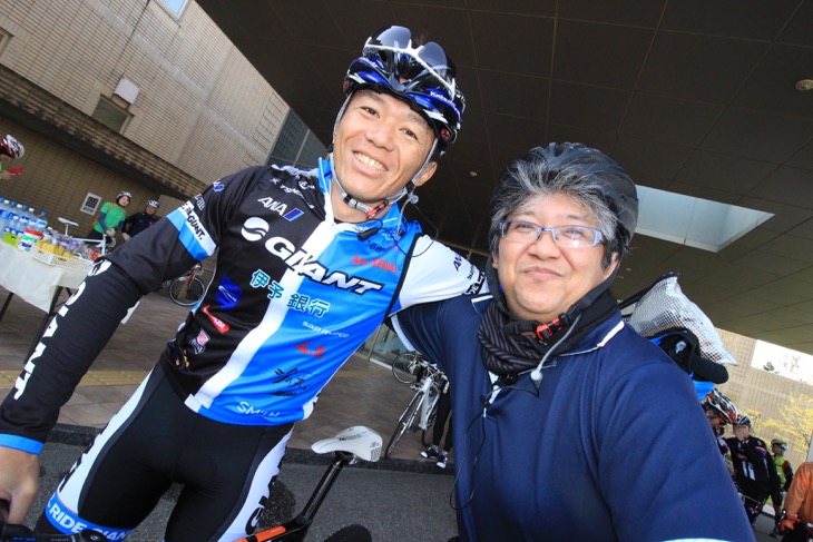 門田基志選手（チームGIANT）と自転車好きの河端支配人が富山としまなみ海道、ジャイアントを結びつけた