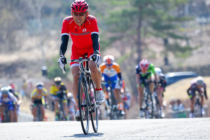 E3 1組 早瀬憲太郎(日本ろう自転車競技協会)が優勝