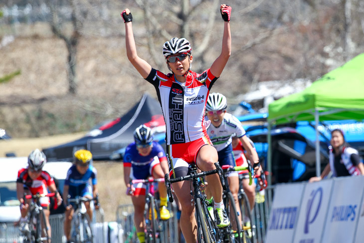F 吉川美穂(ASAHI MUUR ZERO)が圧倒的なスプリントで3連勝