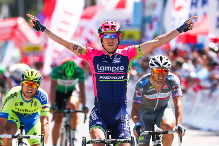 登りスプリントで今シーズン1勝目を飾ったサーシャ・モードロ(イタリア、ランプレ・メリダ)