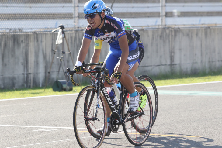 2時間の部は地元栃木のブラウブリッツェンから上野裕樹選手が独走で優勝を果たした