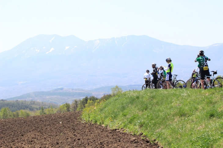 まだまだハードな登りが続くけど、景色は最高!