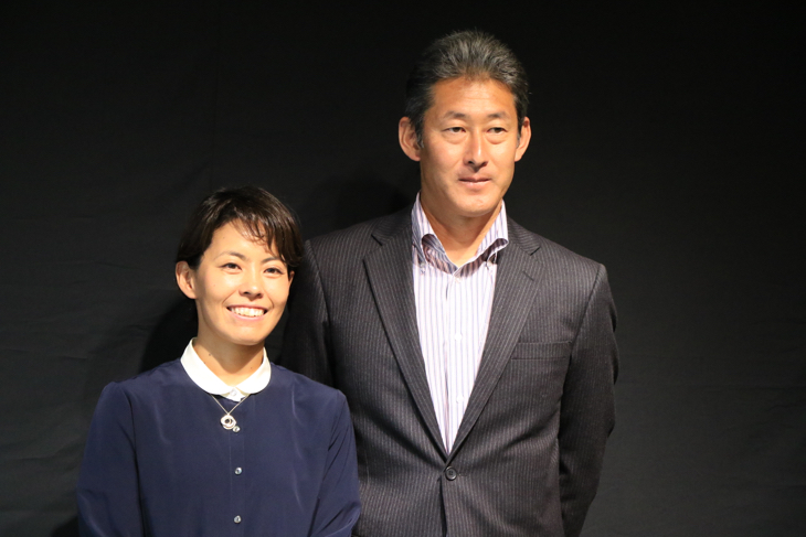 世界トライアスロンシリーズ 第2戦横浜大会での優勝を目指す上田藍と山根コーチ