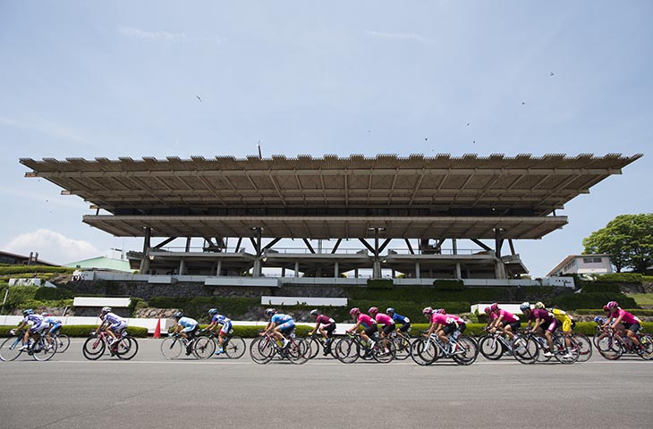 真夏のような日差しが照りつけた日本CSC5kmサーキット(写真はRCS第2戦クラス1+2)