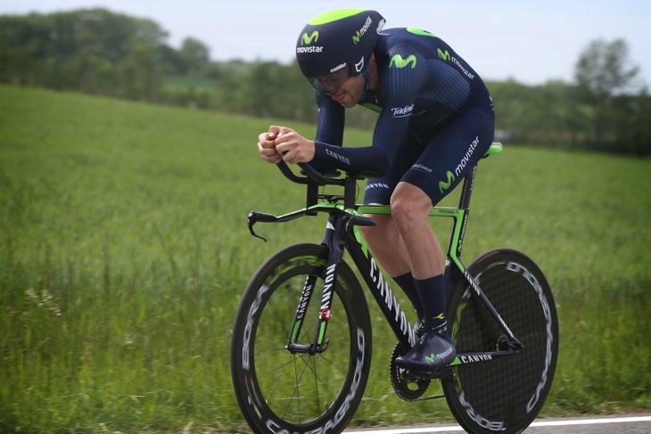 第4ステージ 得意のTTで優勝したアレックス・ダウセット(イギリス、モビスター)