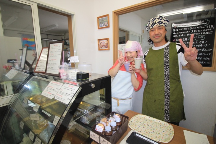 白ほたる豆腐店のご主人と奥さん