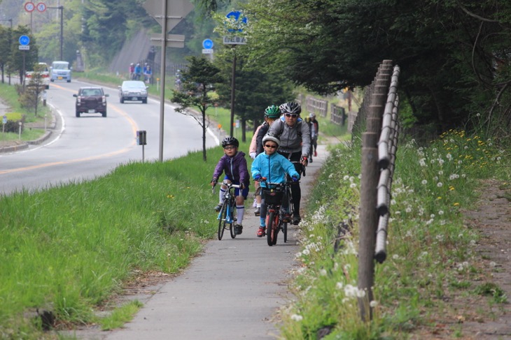 国道沿いには歩道・自転車道があるため走りやすい