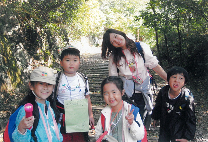 学生時代の平野さんは学園祭の実行委員会やYMCAの野外キャンプリーダーをしていた