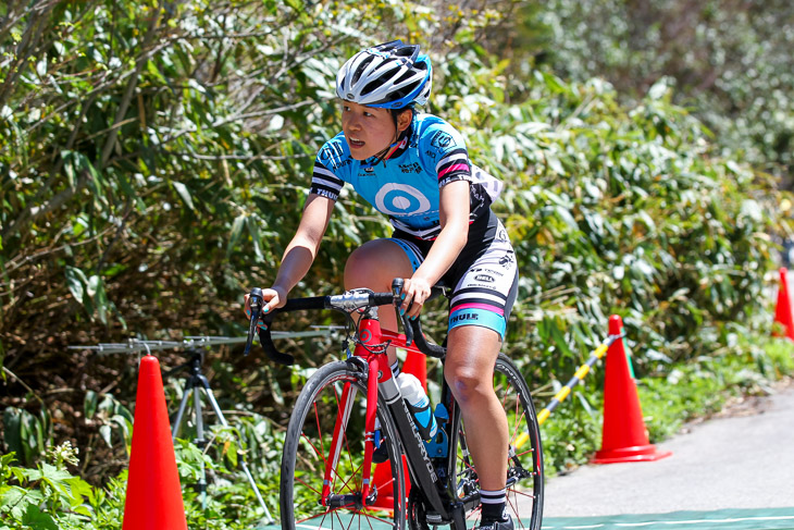 Fクラスタ優勝の樫木祥子（Neilpryde - Nanshin Subaru Cycling 駒澤大学）。1時間01分59秒の好タイム