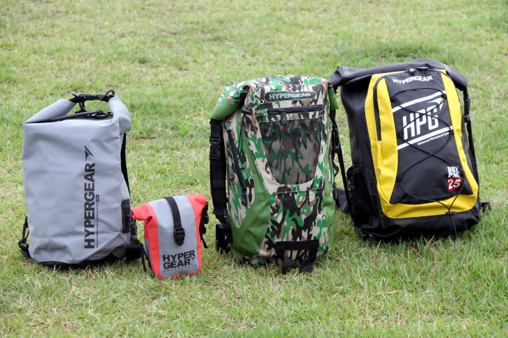 ハイパーギア（左からDRY BAG 20L、WAIST PAC、DRY PAC TOUGH 20L、DRY PAC ID 25L）