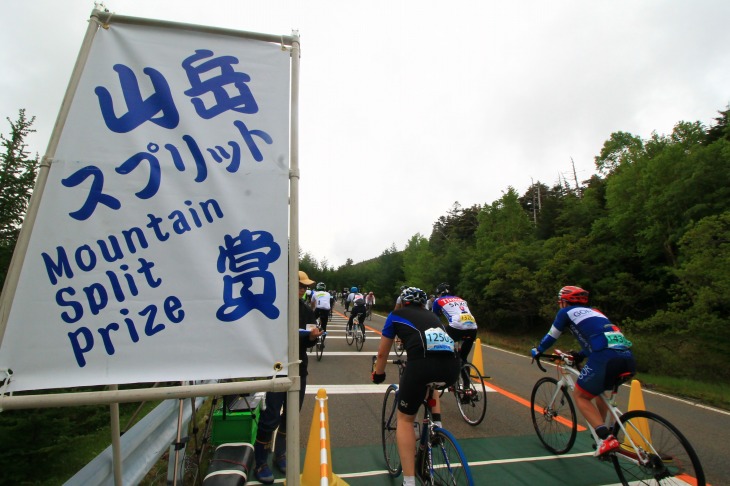 山岳スプリット区間は勾配がキツイので耐えどころ