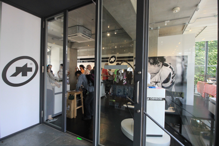 ASSOS PRO SHOP TOKYO WEST外観