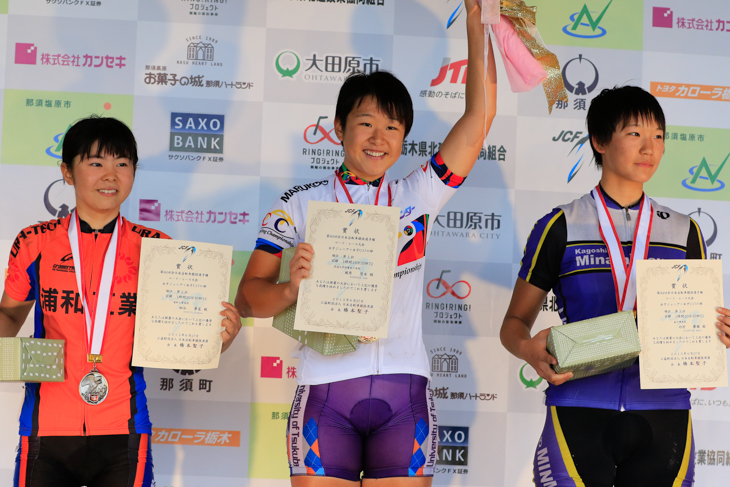 女子ジュニアを制した梶原悠未（筑波大坂戸高）。2位の細谷夢菜（浦和工高）はU17の1位となる