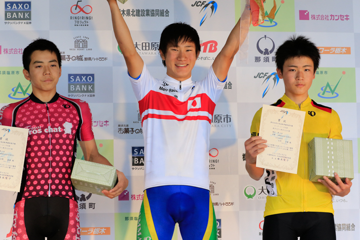 U17優勝の篠田幸希（前橋工高）、2位日野泰静（チームグロシャ）、3位石井洋輝（白河実業高）