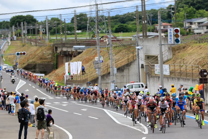 線路沿いの県道が全日本選手権ロードレースのコースになった
