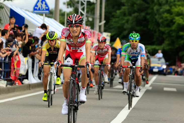 ゴールスプリントを制したが3位の増田成幸(宇都宮ブリッツェン)