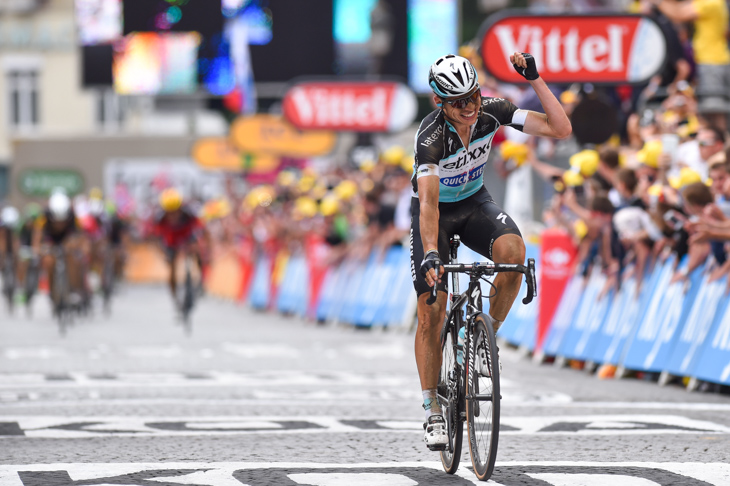 石畳が登場したツール・ド・フランス2015第4ステージで、逃げ切り勝利を飾ったトニ・マルティン（ドイツ、エティックス・クイックステップ）