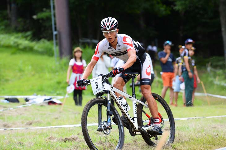 一時2位に浮上した平野星矢( Bridgestone Anchor Cyclingteam )