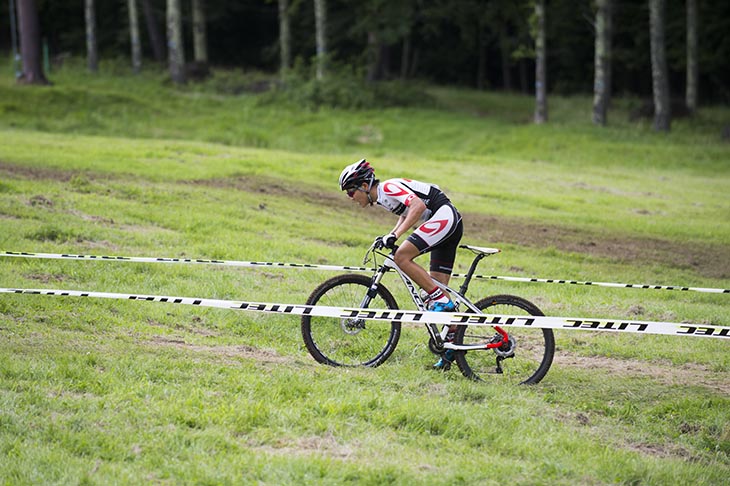 男子U23 2周目から独走態勢に入った沢田時(Bridgestone Anchor Cyclingteam)