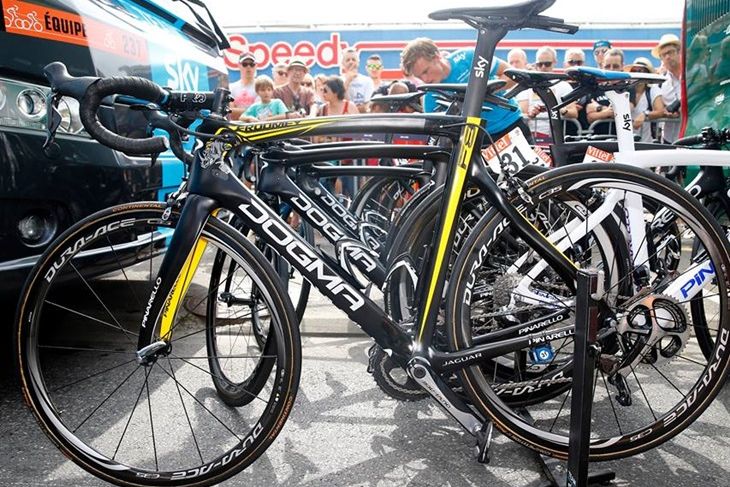 クリス・フルーム(イギリス、チームスカイ)が駆るピナレロ DOGMA F8 RHINO