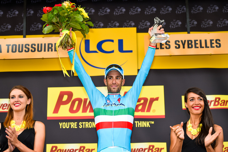 ステージ優勝を飾ったヴィンチェンツォ・ニーバリ(イタリア、アスタナ)