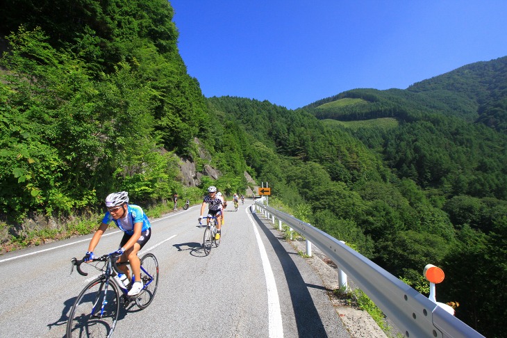 ラスト3kmは開けた眺望の中を進むことに