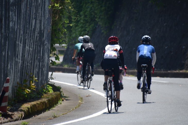 ダラダラと休み所なくほぼ6kmの登り区間