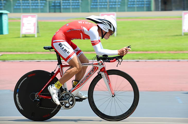 ロードバイクで1kmTTを走る。ギアチェンジは禁止だ