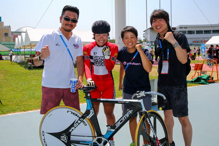 女子ポイントレース 古山稀絵(昭和一学園)は嬉しい大会2勝目