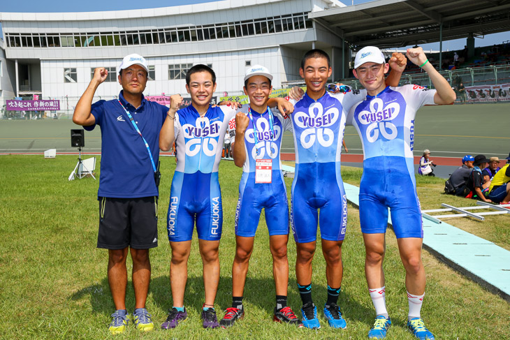 4kmチームパーシュート優勝の祐誠高メンバー