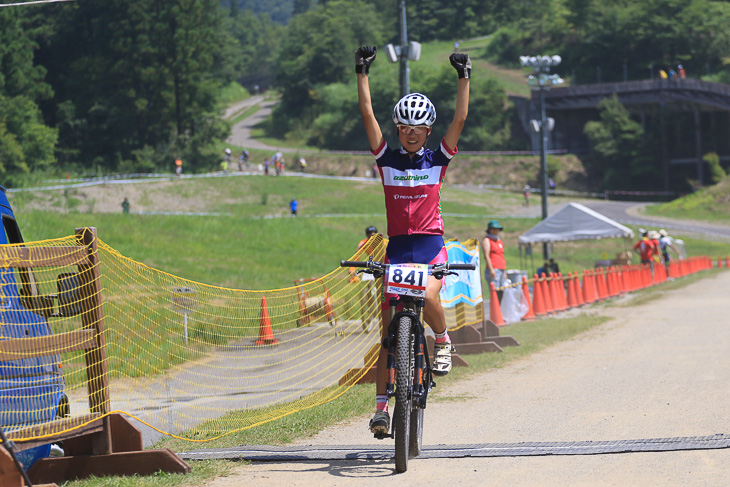 女子ユースU17で優勝した小林 あか里（MTBクラブ安曇野）