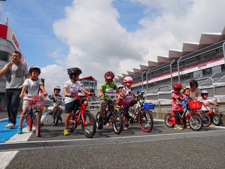 キッズレースも行われる。将来、この中から200kmの部を勝つ選手が出てくるかも？