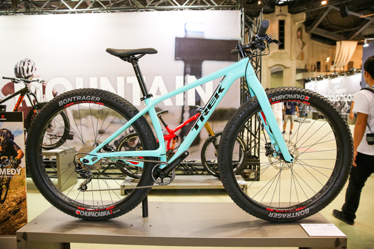 29er+規格を採用したフルリジットMTB、スタッシュ。特別限定モデルだ