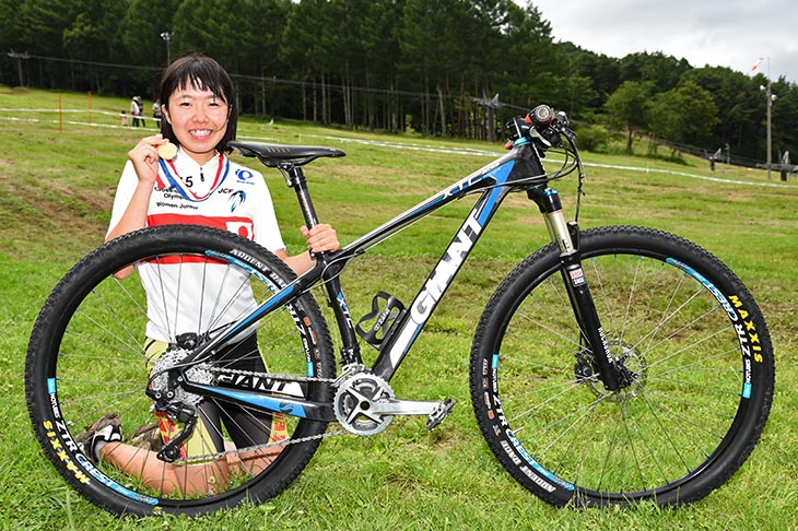佐藤寿美(TEAM BG8 A)が駆るジャイアントXTC