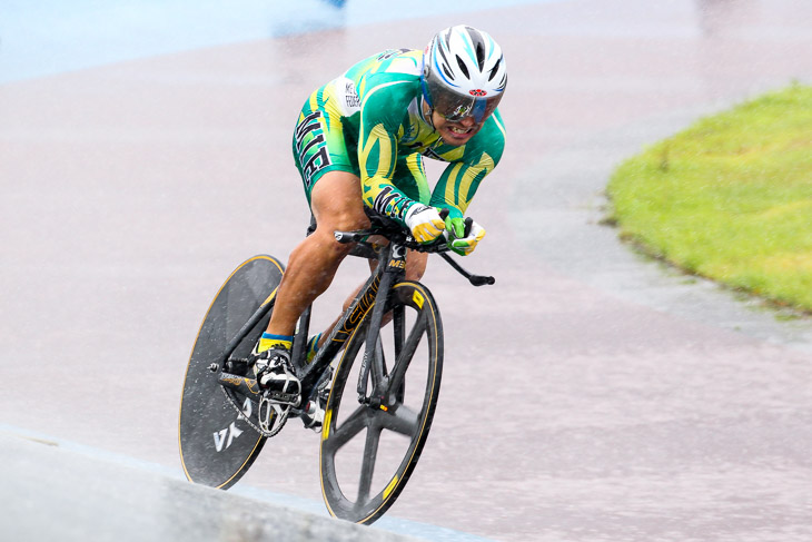 成年男子1kmTT決勝 1位 皿屋豊(三重・イナーメアイランド信濃山形)1分08秒568