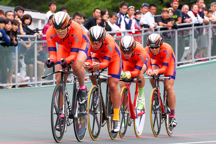 4kmチームパーシュート 1位 法政大(寺崎、新村、青野、鈴木)4分13秒021
