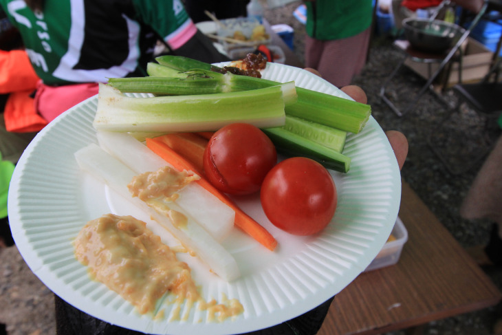 信州ならではの夏野菜も振る舞われた